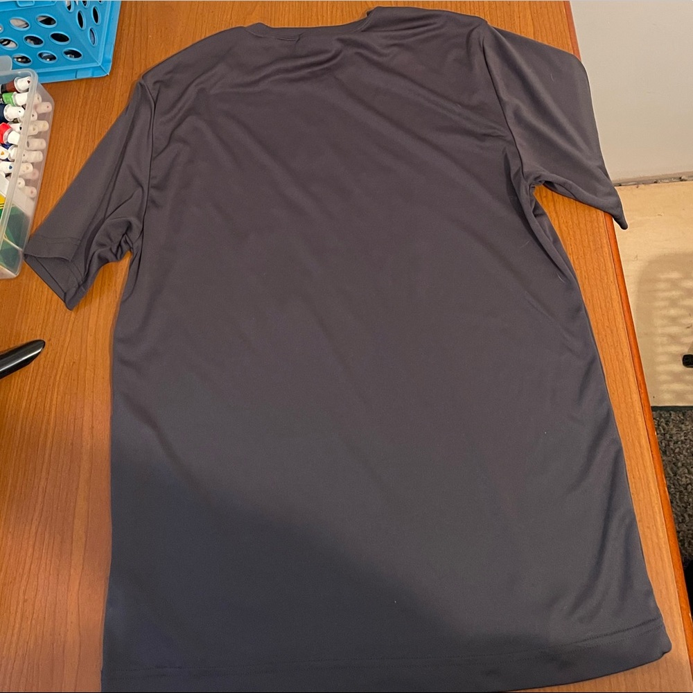 polyester graphic t-shirt - Picture 3 of 4